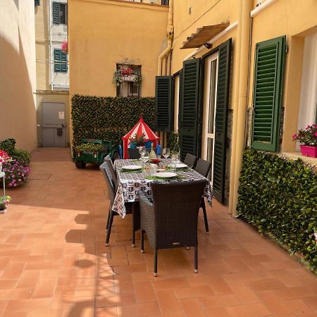Santa Croce Garden Apartment Флоренция Экстерьер фото
